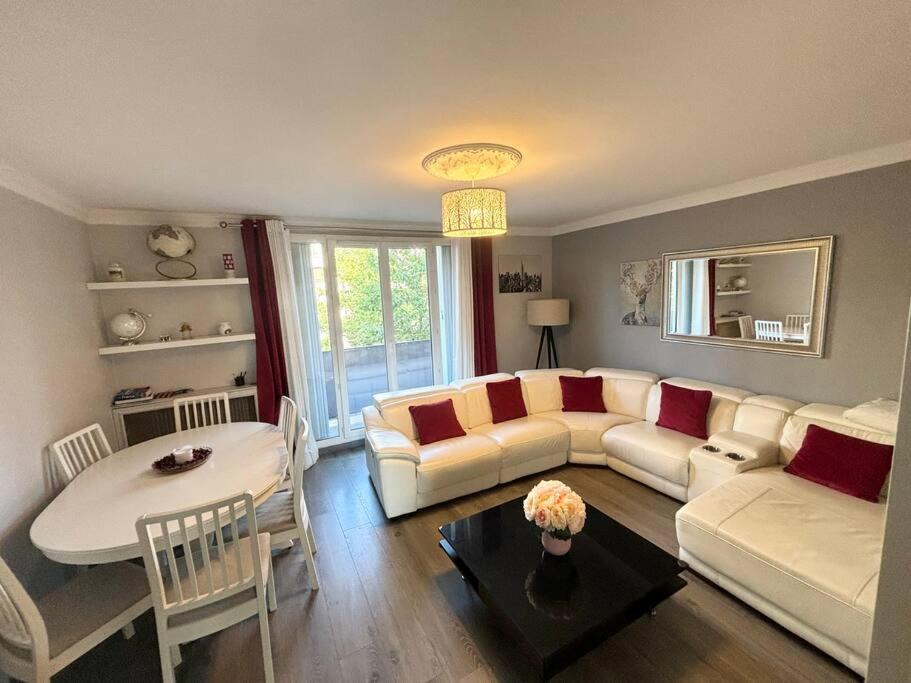 Appartement Confort Avec Balcon - Champigny Bagian luar foto